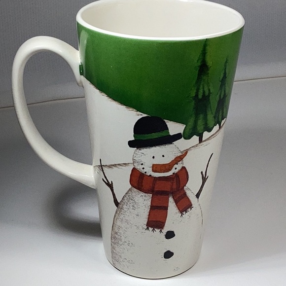 Tall Christmas Mugs - Picture 2 of 6